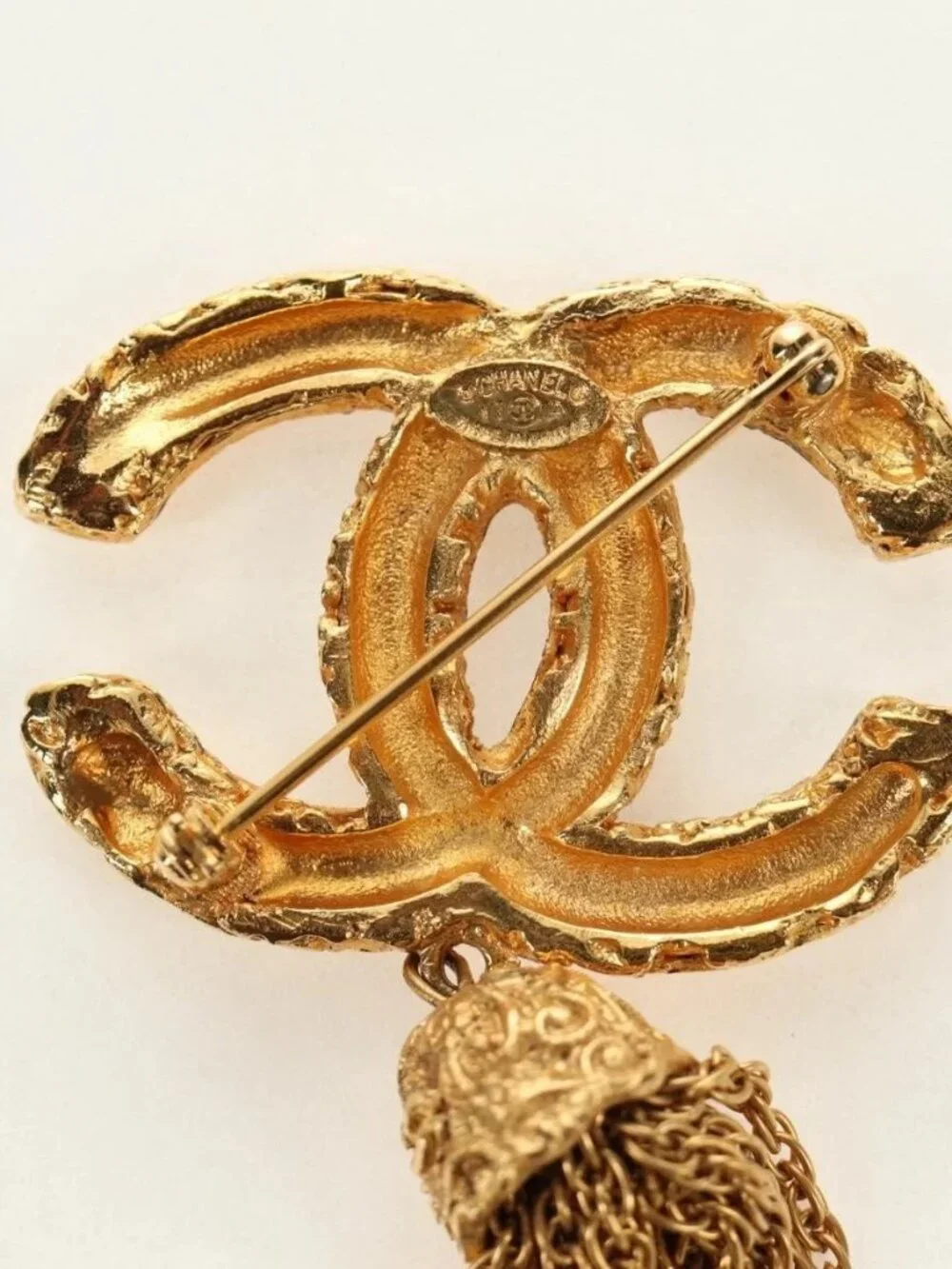CHANEL CC Fringe Lava Brooch metal Gold CC Auth am11879SM
